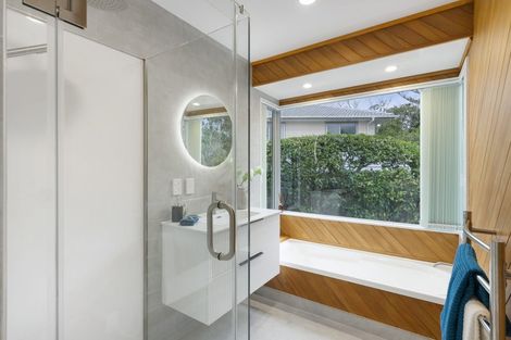 Photo of property in 15 Cunliffe Place, Glenfield, Auckland, 0629