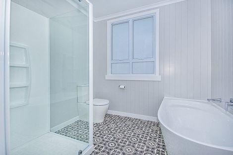 Photo of property in 17a Central Avenue, Avenues, Whangarei, 0110