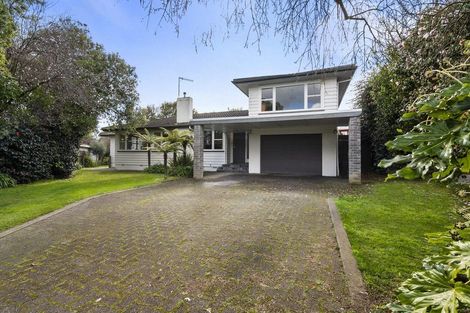 Photo of property in 9 Athlone Place, Hokowhitu, Palmerston North, 4410