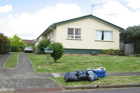 Photo of property in 10 Henry Curd Terrace, Pukekohe, 2120