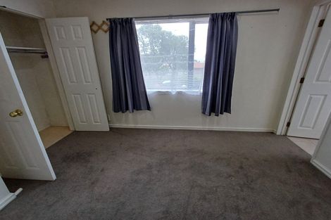 Photo of property in 12 Graham Collins Drive, Windsor Park, Auckland, 0632