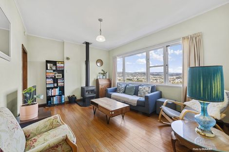 Photo of property in 55 Kinghorne Street, Strathmore Park, Wellington, 6022