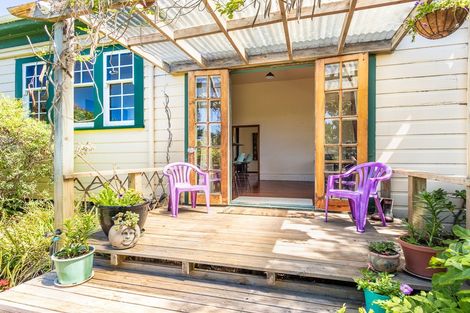 Photo of property in 191 Swamp Road, Te Horo, Otaki, 5581