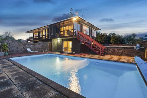 Photo of property in 11 Banbury Place, Mangere Bridge, Auckland, 2022