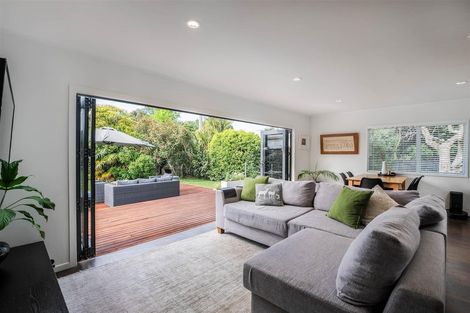 Photo of property in 11 Waimanu Place, Point Wells, Warkworth, 0986