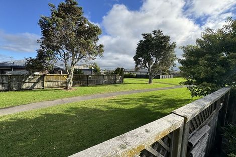 Photo of property in 23 Chalmers Close, Orewa, 0931