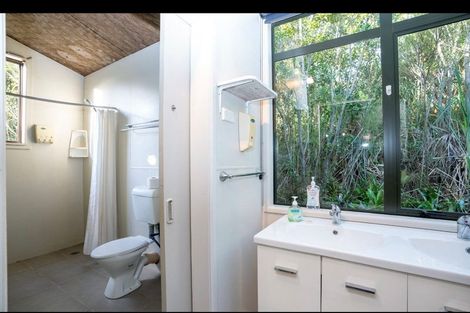 Photo of property in 408 Taiharuru Road, Taiharuru, Onerahi, 0192