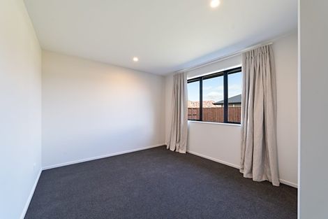 Photo of property in 7 Mccahon Drive, Rangiora, 7400