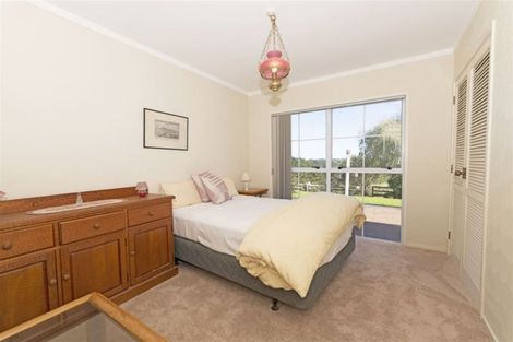 Photo of property in 195 Taiapa Road, Muriwai, Waimauku, 0881