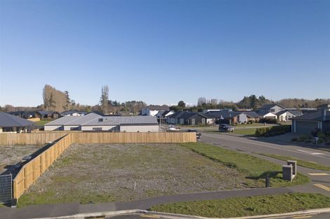 Photo of property in 215 Cavendish Road, Casebrook, Christchurch, 8051