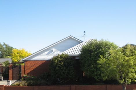 Photo of property in 7 Lowry Avenue, Redwood, Christchurch, 8051