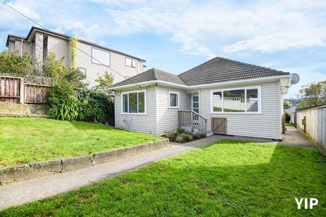 Photo of property in 16 Tarawera Road, Johnsonville, Wellington, 6037