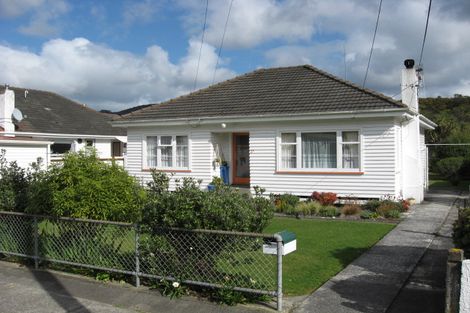 Photo of property in 27 Wellington Road, Wainuiomata, Lower Hutt, 5014