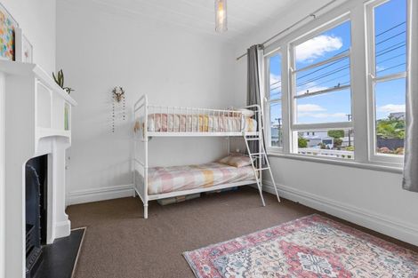 Photo of property in 54 Belt Road, New Plymouth, 4310