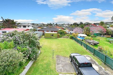 Photo of property in 44 Orams Road, Hillpark, Auckland, 2102