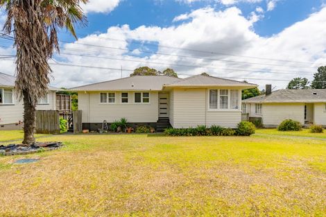 Photo of property in 49 Middlemore Crescent, Papatoetoe, Auckland, 2025