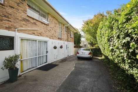 Photo of property in 2/55 Glenmore Road, Sunnyhills, Auckland, 2010