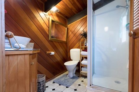 Photo of property in 12 Fairfax Terrace, Frankleigh Park, New Plymouth, 4310