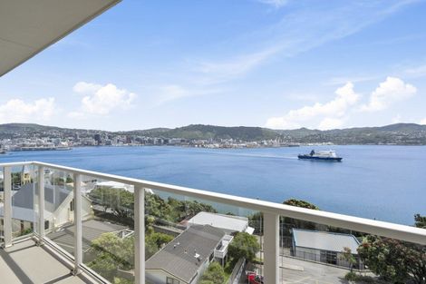 Photo of property in Gateway Apartments, 19 Maida Vale Road, Roseneath, Wellington, 6011