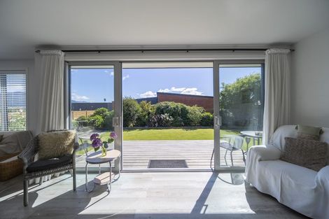 Photo of property in 37 Paton Place, Te Anau, 9600