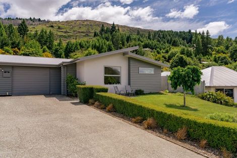 Photo of property in 26 Harrys Close, Arthurs Point, Queenstown, 9371