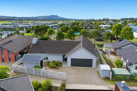 Photo of property in 4 Roseberry Place, Whitianga, 3510