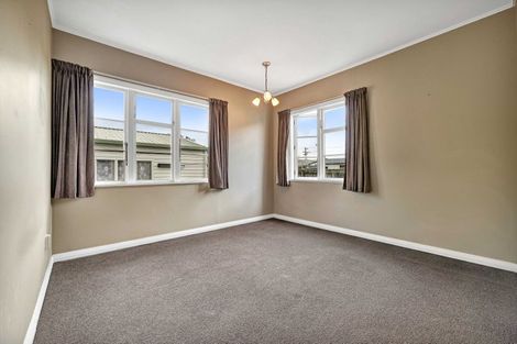 Photo of property in 68 Conway Road, Eltham, 4322