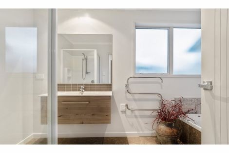 Photo of property in 278 Lakes Boulevard, Pyes Pa, Tauranga, 3112