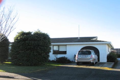 Photo of property in 223b Park Street, Winton, 9720