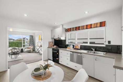 Photo of property in 2/27 Burdale Street, Riccarton, Christchurch, 8011