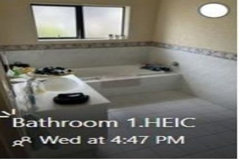 Photo of property in 17 Rosetti Rise, West Harbour, Auckland, 0618