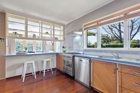 Photo of property in 7 Brookby Crescent, Avonhead, Christchurch, 8042