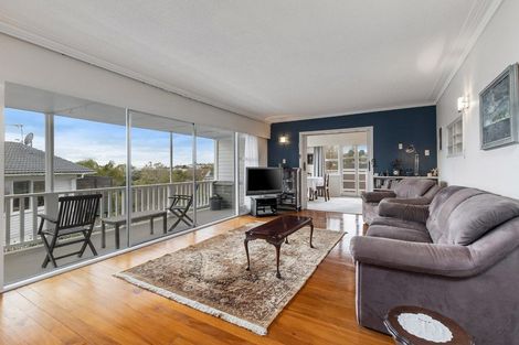 Photo of property in 16 Mayfair Crescent, Mairangi Bay, Auckland, 0630