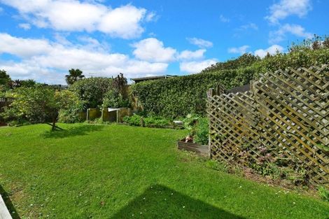 Photo of property in 37 Pacific Parade, Army Bay, Whangaparaoa, 0930