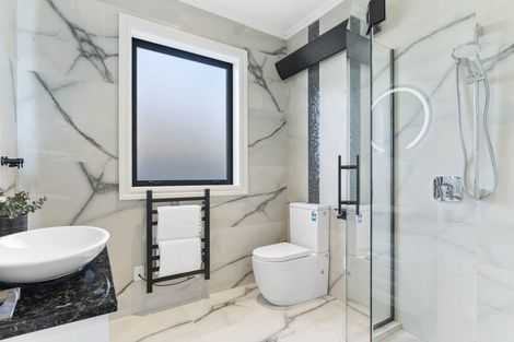 Photo of property in 10b Stratford Avenue, Milford, Auckland, 0620