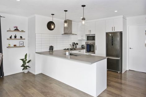 Photo of property in 19 Glennron Lane, Waiuku, 2123