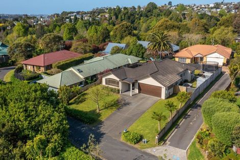 Photo of property in 8 Wouldbank Way, Welcome Bay, Tauranga, 3112