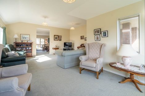 Photo of property in 22 Barrett Drive, Waikanae Beach, Waikanae, 5036