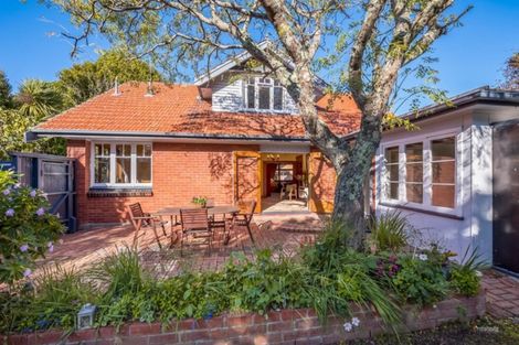 Photo of property in 77 Pohutukawa Street, Woburn, Lower Hutt, 5011