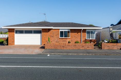 Photo of property in 16 Tukapa Street, Westown, New Plymouth, 4310