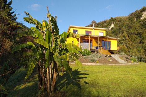 Photo of property in 69 Matenga Road, Ligar Bay, Takaka, 7183