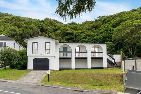 Photo of property in 98 Allington Road, Karori, Wellington, 6012