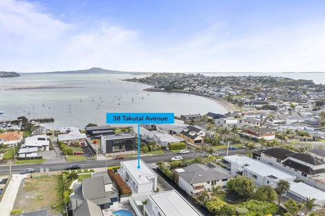 Photo of property in 38 Takutai Avenue, Bucklands Beach, Auckland, 2012