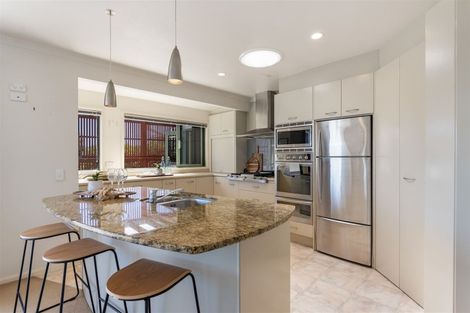 Photo of property in 35 Tindalls Bay Road, Tindalls Beach, Whangaparaoa, 0930