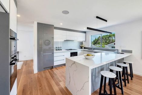 Photo of property in 64 Channel View Road, Campbells Bay, Auckland, 0630