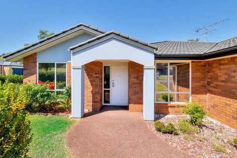 Photo of property in 13 San Pedro Place, Henderson, Auckland, 0612