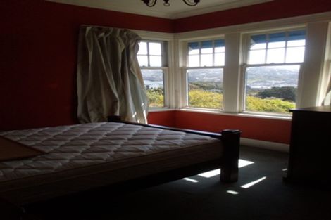 Photo of property in 25 Sutherland Crescent, Melrose, Wellington, 6023