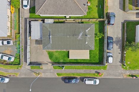 Photo of property in 2/31 Solveig Place, Randwick Park, Auckland, 2105