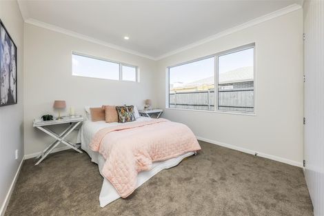 Photo of property in 18 Paso Fino Crescent, Karaka, Papakura, 2113