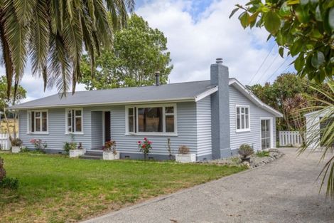 Photo of property in 2752 Lake Ferry Road, Pirinoa, Featherston, 5772